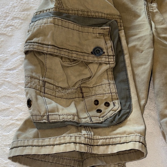 Quicksilver Men's olive green Cargo Shorts Gently Loved 34 - Picture 2 of 13